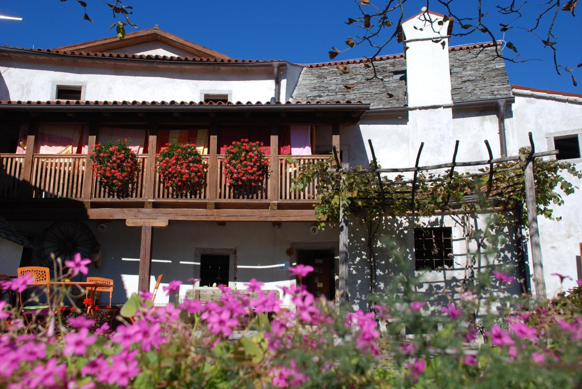 Pliskovica Youth Hostel Bagian luar foto