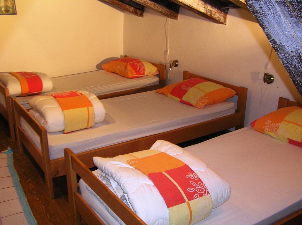 Pliskovica Youth Hostel Bagian luar foto